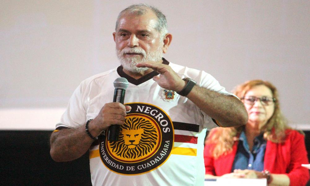 Autoridades universitarias dan la bienvenida a estudiantes de nuevo ingreso en el calendario escolar 2024B