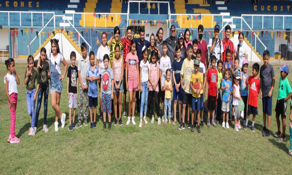 Más de 30 niños y niñas disfrutaron del festejo del día del niño en CUCosta