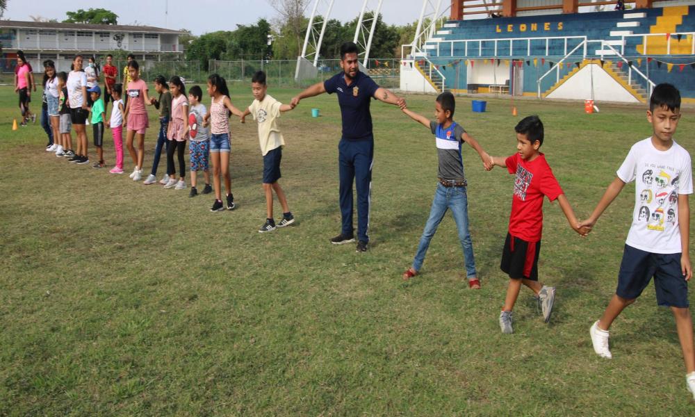 Más de 30 niños y niñas disfrutaron del festejo del día del niño en CUCosta