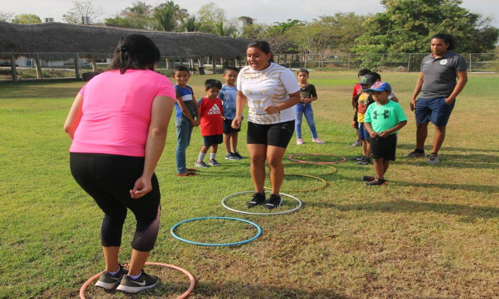 Más de 30 niños y niñas disfrutaron del festejo del día del niño en CUCosta
