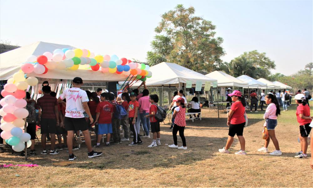 Realizan “1er. Festival del Día del Niño y Niña CUCosta”