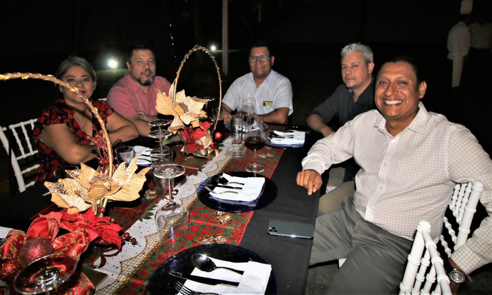 La Comunidad Universitaria del CUCosta celebró la fiesta navideña