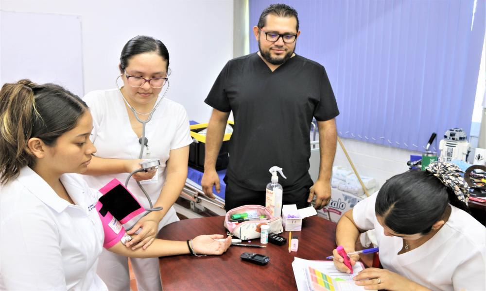 Promueven salud preventiva entre la comunidad universitaria del CUCosta