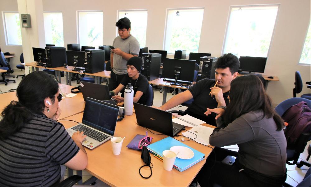 Se realiza en CUCosta “Hackathón 2022” para concluir Congresos de la ANIEI