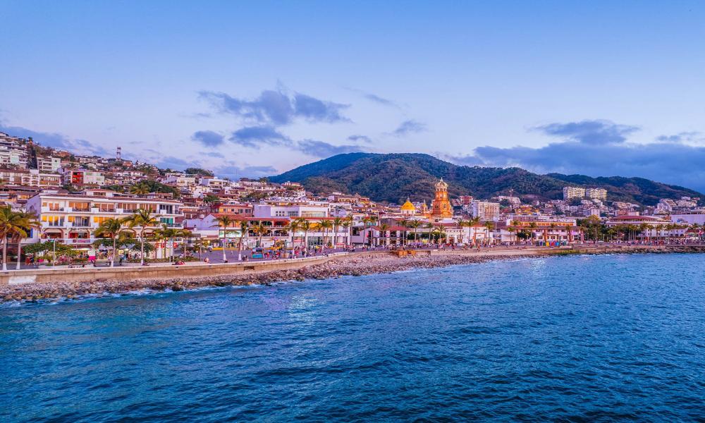 Celebra la Comunidad Universitaria del CUCosta el Aniversario de Puerto Vallarta