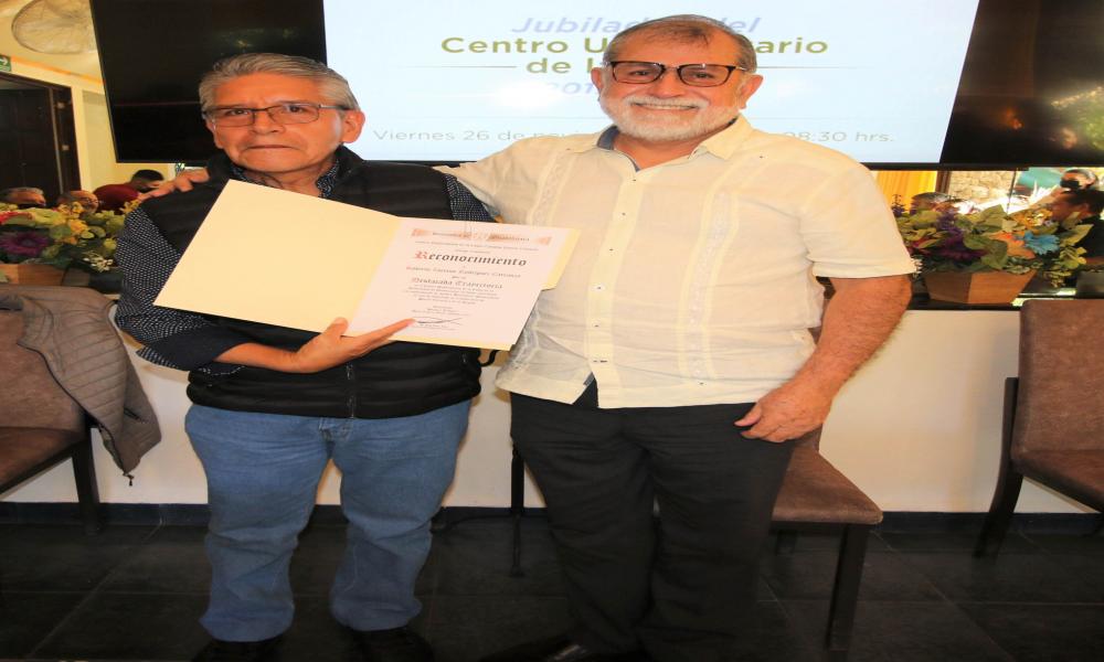 Reconocen a universitarios jubilados del CUCosta