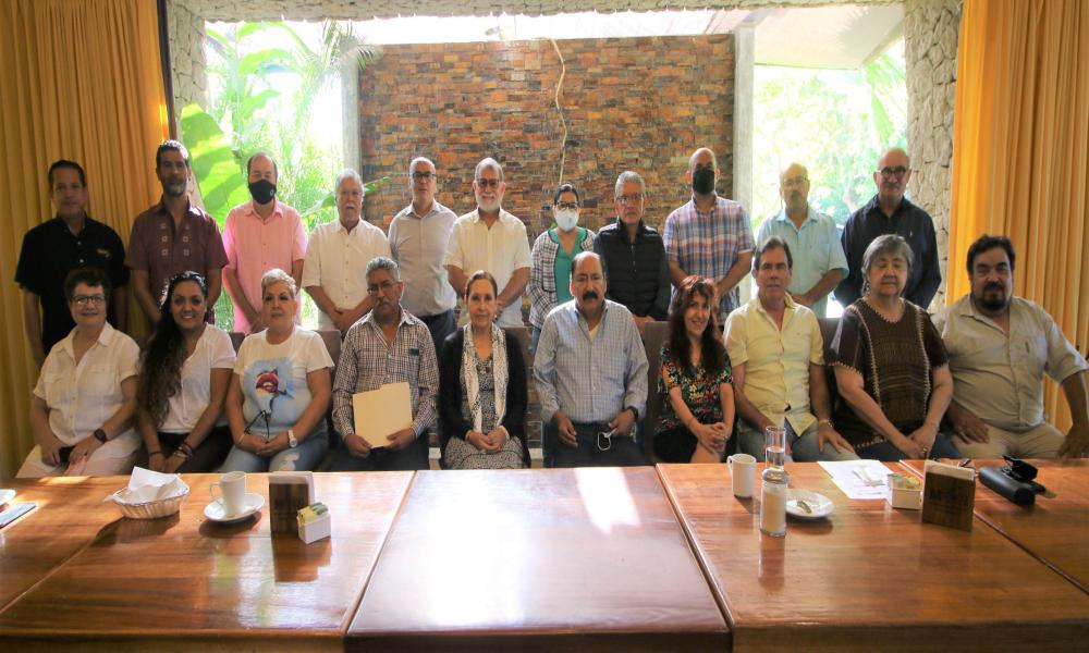 Reconocen a universitarios jubilados del CUCosta