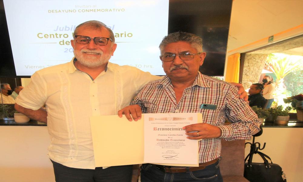 Reconocen a universitarios jubilados del CUCosta