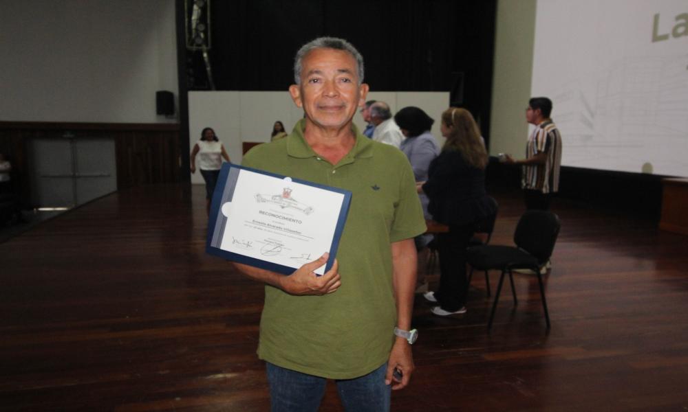 Reconocen a Profesores y Profesoras por 20, 25 y 30 años de labor académica