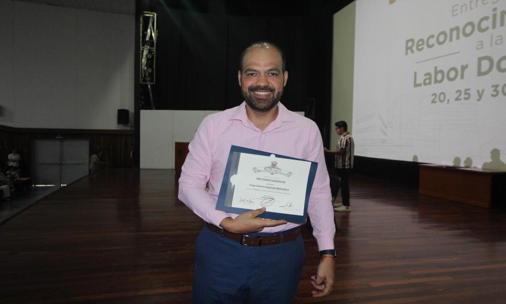 Reconocen a Profesores y Profesoras por 20, 25 y 30 años de labor académica