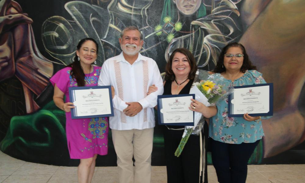 Reconocen 20, 25 y 30 años de labor docente en CUCosta
