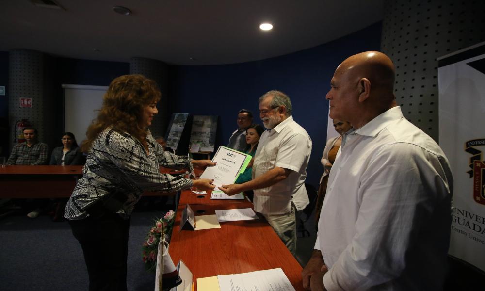 Entregan reconocimientos por la elaboración del Proyecto Conceptual y Urbano para renovar el centro de Las Juntas