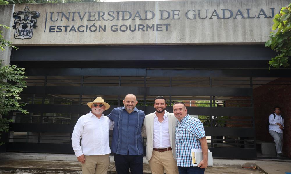 Autoridades de la UdeG reconocen el apoyo de Luis Munguía al Mercado de la Escuela de Gastronomía