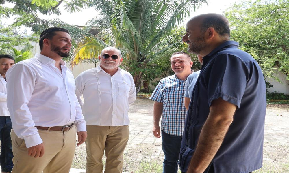 Autoridades de la UdeG reconocen el apoyo de Luis Munguía al Mercado de la Escuela de Gastronomía