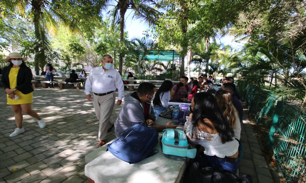 Regresan a clases presenciales 6,832 alumnos en CUCosta