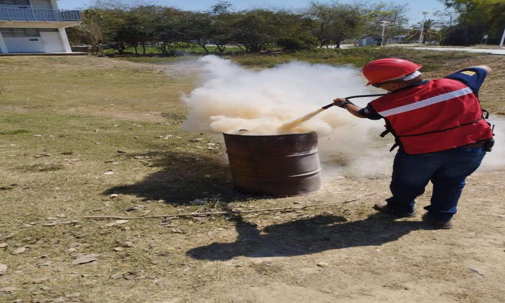 Participa CUCosta en el Simulacro Nacional 2023