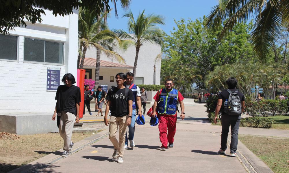 Participa CUCosta en el Simulacro Nacional 2023