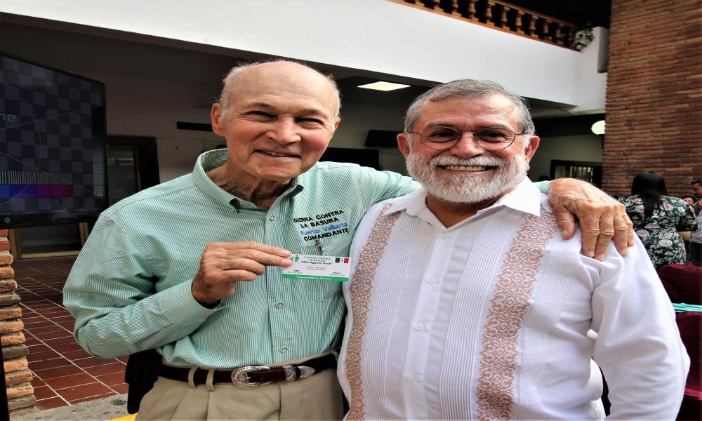 El Gobierno de Puerto Vallarta reconoció con el Mérito Académico al Dr. Jorge Téllez López