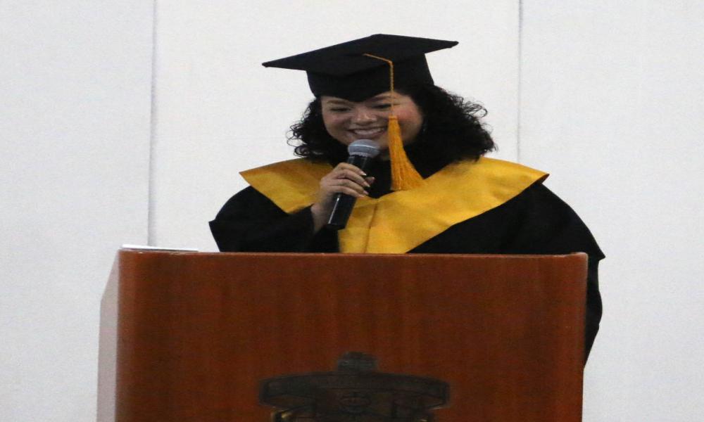 Se realiza en CUCosta triple graduación con grandes satisfacciones