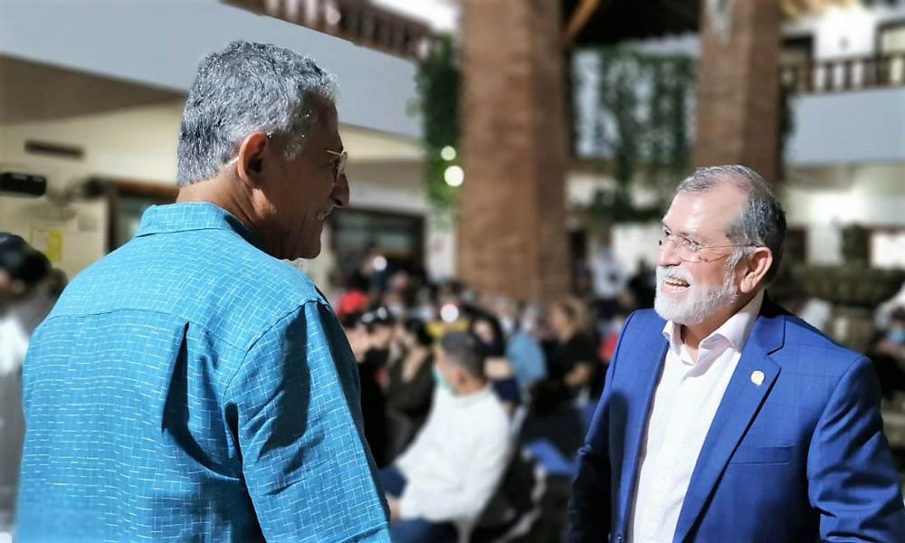 Aporta CUCosta a la riqueza cultura local con la edición de la novela “El Círculo y la Espira”