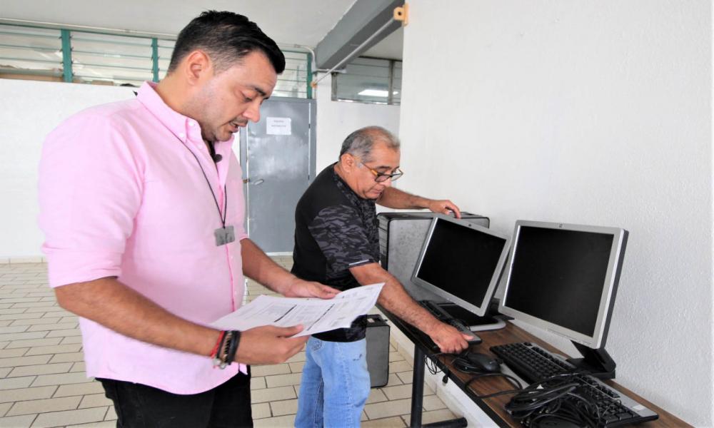 CUCosta dona equipo de cómputo y plantas nativas al Ceinjure