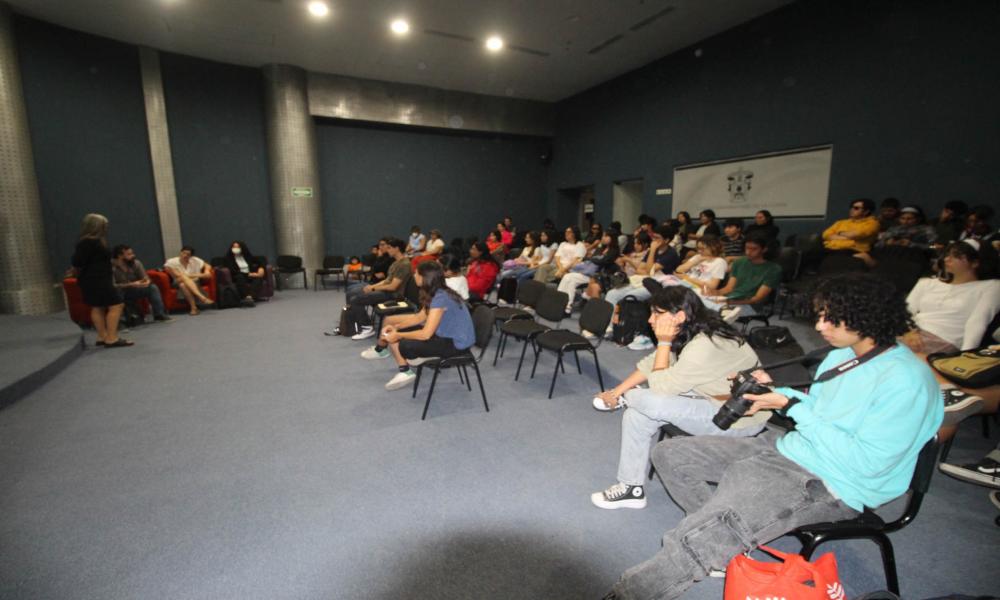 Celebran 10 años de formar profesionistas detrás del lente en CUCosta