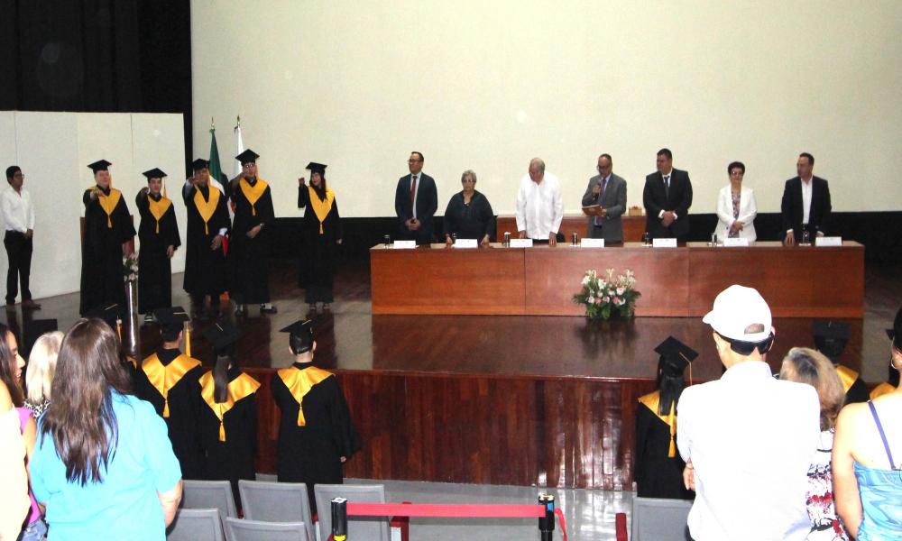 Se realiza doble acto académico en CUCosta de las carreras en Turismo y Ciencias y Artes Culinarias