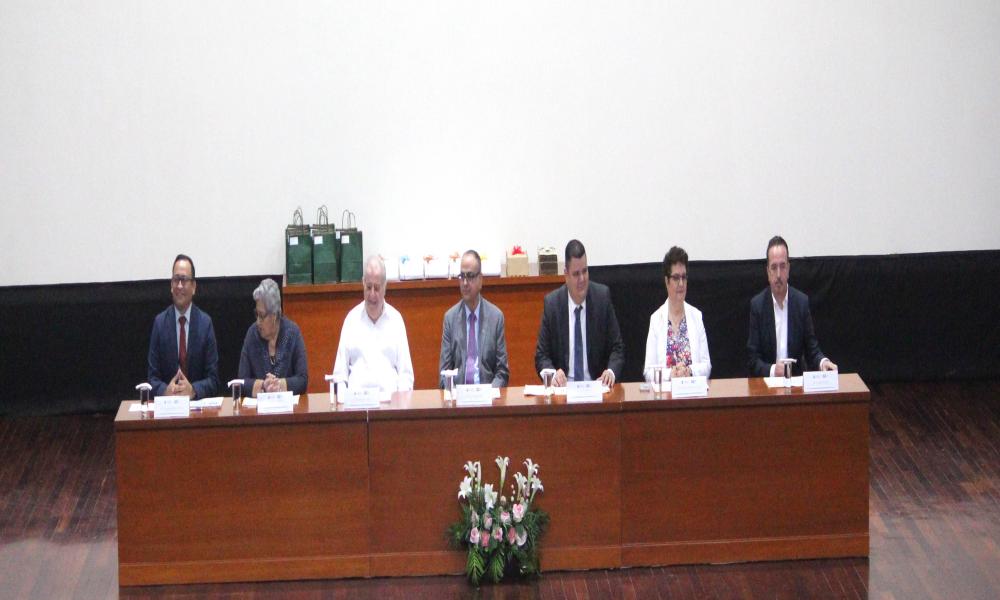 Se realiza doble acto académico en CUCosta de las carreras en Turismo y Ciencias y Artes Culinarias