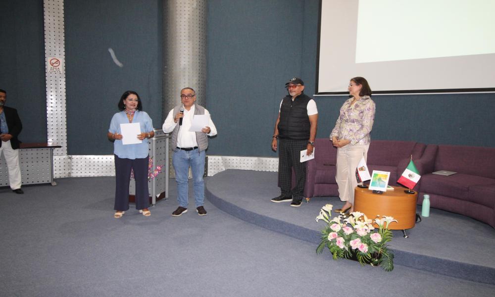 Dan la bienvenida a 158 adultos mayores que se integran a cursos y talleres del SUAM