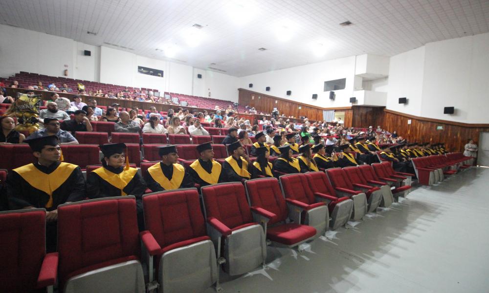 En CUCosta celebraron Acto Académico de la LIV Generación de Lic. en Contaduría Pública, “Mtra. María Suheí Ríos Medina”