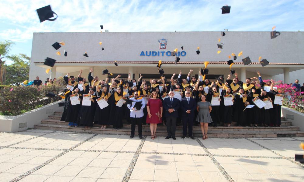 En CUCosta celebraron Acto Académico de la LIV Generación de Lic. en Contaduría Pública, “Mtra. María Suheí Ríos Medina”