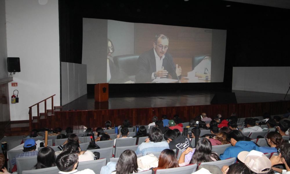 Se presentó en la Red Universitaria la conferencia virtual “Kick Off 2025 de la Materia Análisis de Problemas Globales del Siglo XXI”