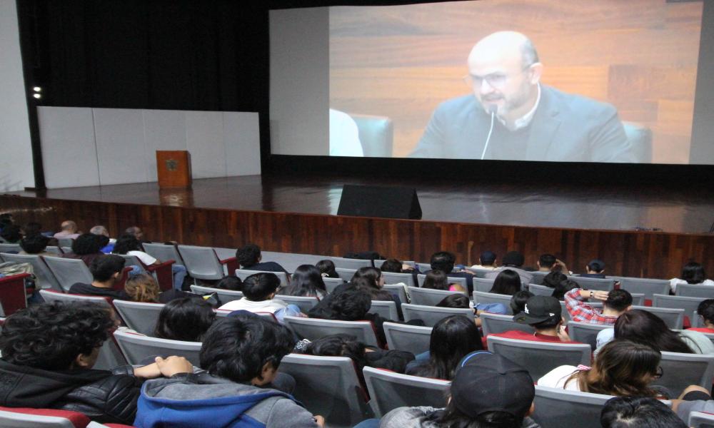 Se presentó en la Red Universitaria la conferencia virtual “Kick Off 2025 de la Materia Análisis de Problemas Globales del Siglo XXI”