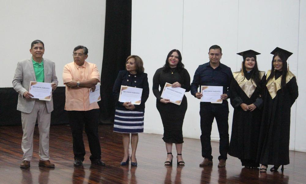 Se graduaron 32 abogados de la LIII (Quincuagésima Tercera) Generación de la Licenciatura en Abogado “Lic. Esteban Velázquez Lomelí”