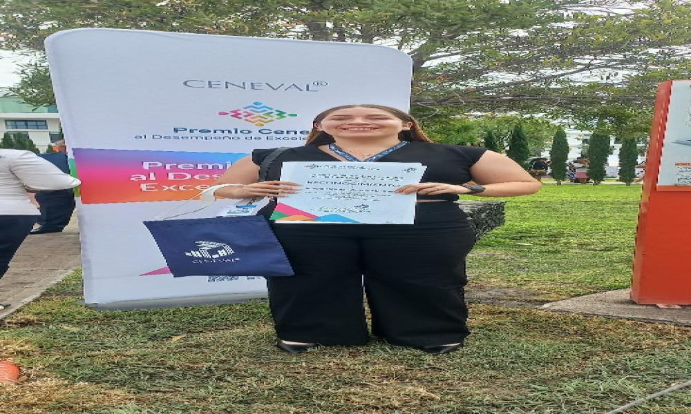 21 estudiantes de CUCosta reciben el Premio CENEVAL al Desempeño de Excelencia EGEL