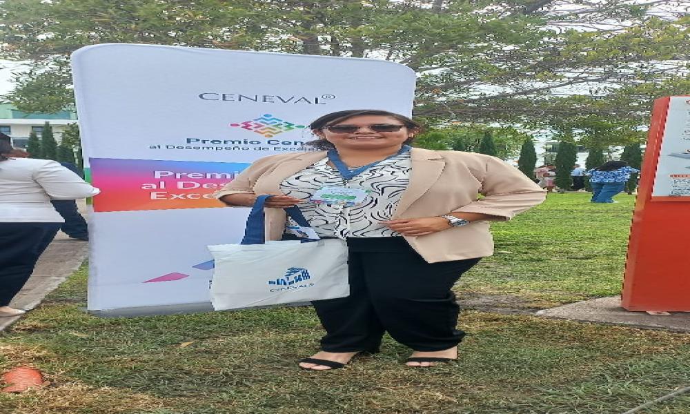 21 estudiantes de CUCosta reciben el Premio CENEVAL al Desempeño de Excelencia EGEL