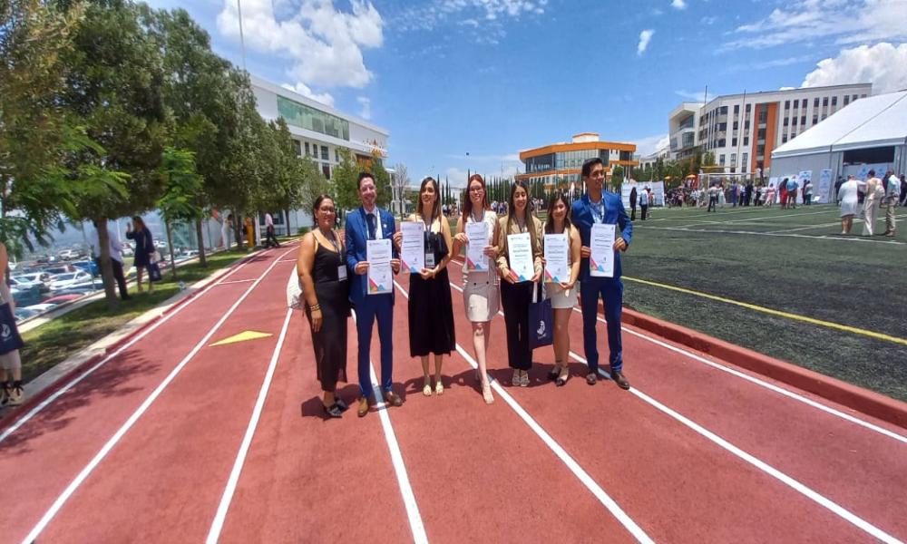 21 estudiantes de CUCosta reciben el Premio CENEVAL al Desempeño de Excelencia EGEL