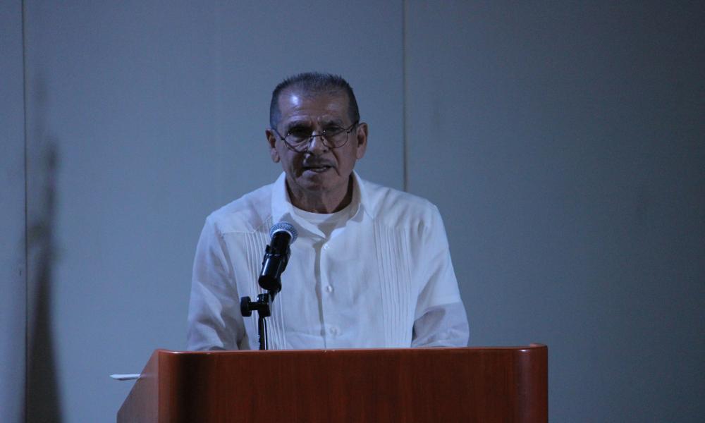 Se gradúan con orgullo y esperanza 35 nuevos médicos del CUCosta