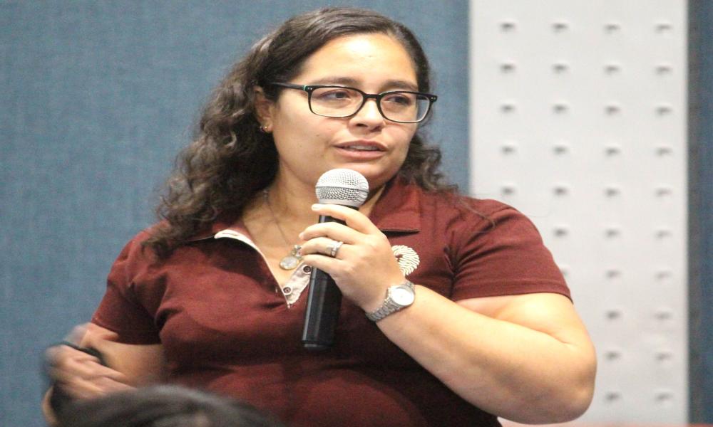 Presentan a alumnos los procedimientos para el Registro y expedición de título