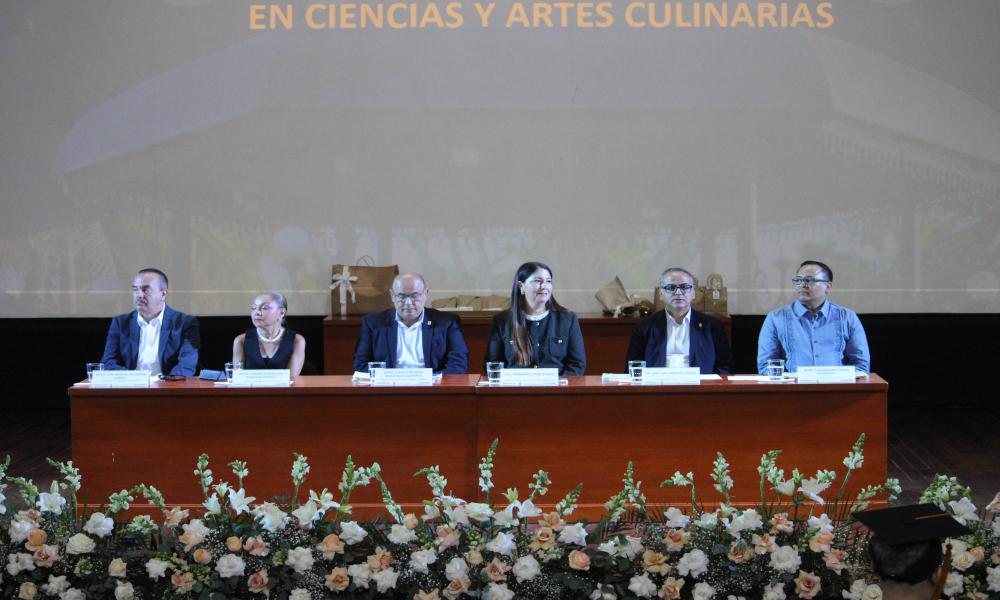 CUCosta celebra doble acto académico con 42 nuevos profesionistas en Turismo y Artes Culinarias