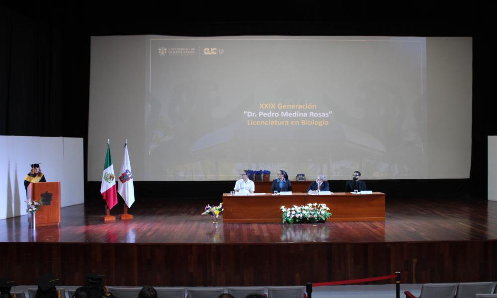 “No es que seamos raros, es que somos biólogos”: CUCosta despide a su XXIX Generación de Biología