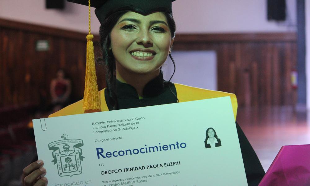 “No es que seamos raros, es que somos biólogos”: CUCosta despide a su XXIX Generación de Biología