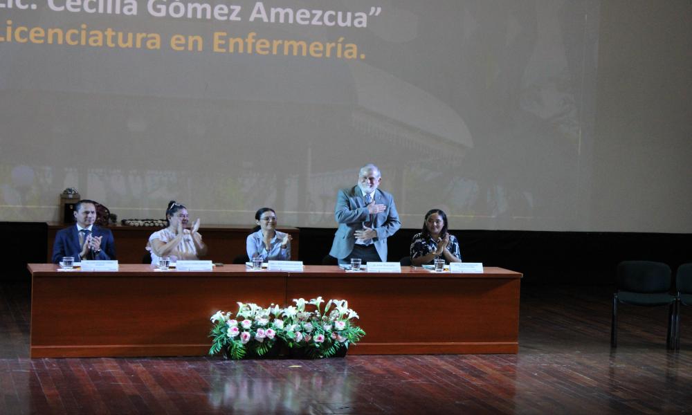 Se realizó el acto académico de la XXX Generación de la Licenciatura en Enfermería