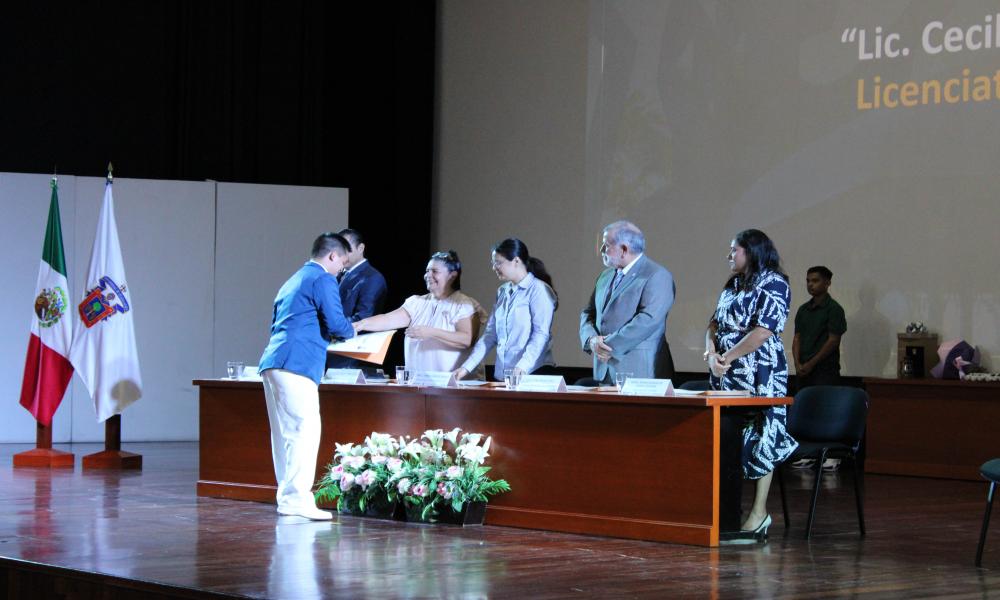 Se realizó el acto académico de la XXX Generación de la Licenciatura en Enfermería