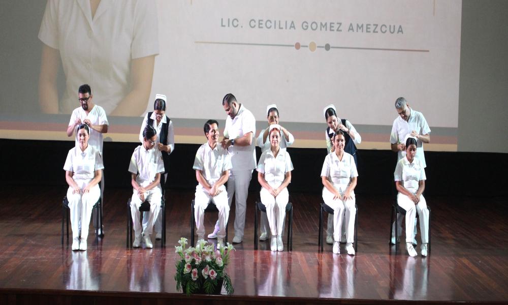 Con elegancia y alegría se realizó la imposición de cofias y galones de alumnos de Enfermería