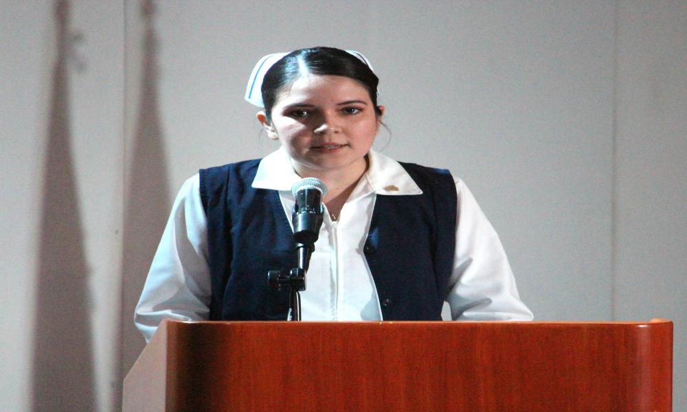 Con elegancia y alegría se realizó la imposición de cofias y galones de alumnos de Enfermería