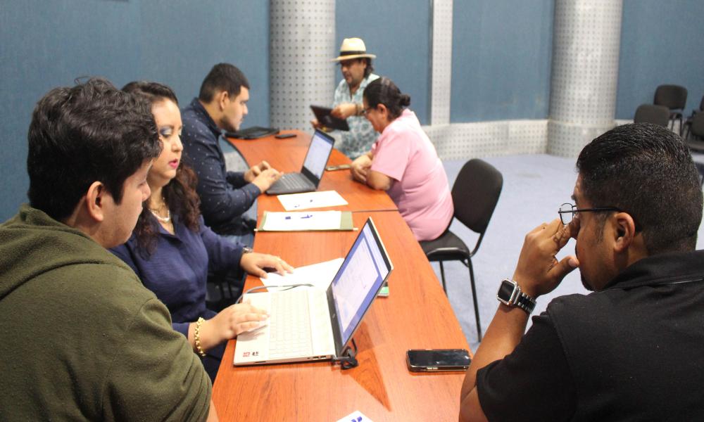 Apoyan a universitarios con asesorías gratuitas en el llenado de declaraciones anuales.