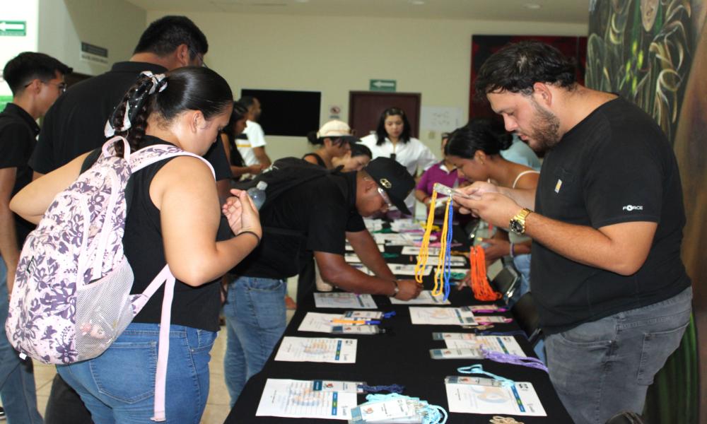 El CUCosta da la bienvenida a 155 estudiantes en el Inicio del Verano de la Investigación “Delfín” 2025