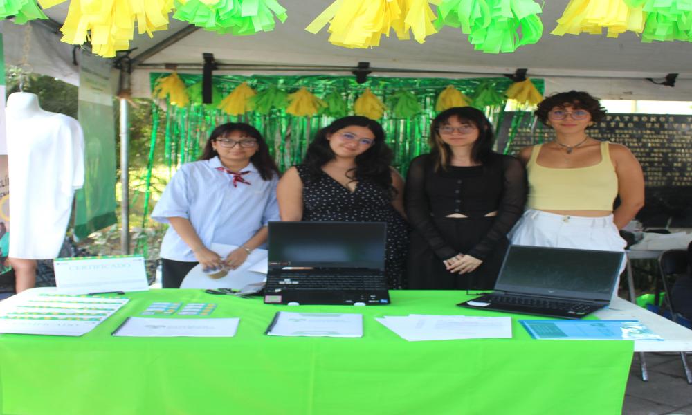 Presentan estudiantes de Diseño en la Comunicación Gráfica sus proyectos de fin de semestre