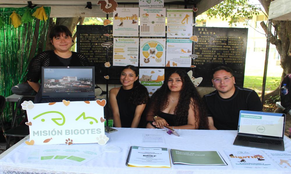 Presentan estudiantes de Diseño en la Comunicación Gráfica sus proyectos de fin de semestre